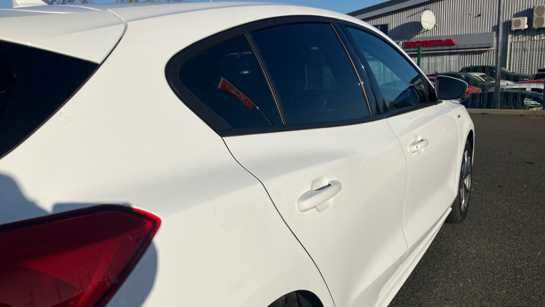 Ford Focus 1.0 EcoBoost 125 ST-Line Nav 5dr Petrol Hatchback